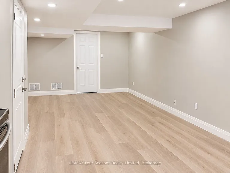 23 Camille Ct — Photo 11