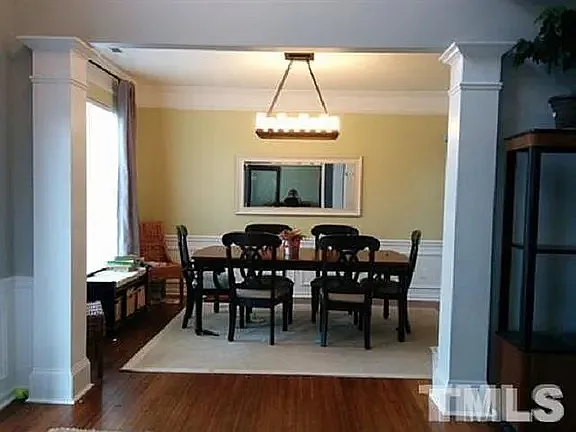 4 bed, 2.5 bath, 2550 sqft, $3,000 — Photo 4