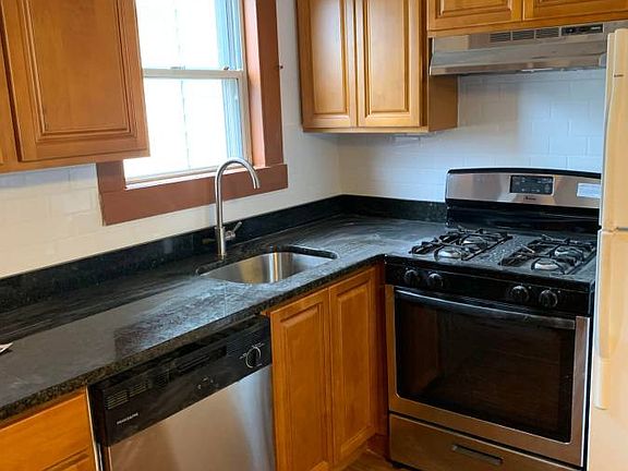 3rd image of 11 Eliot St #2