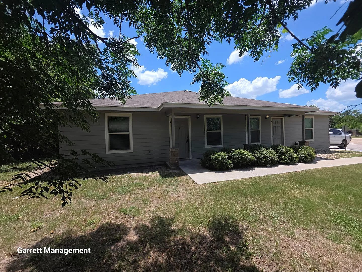 1013 Mill St — Photo 1