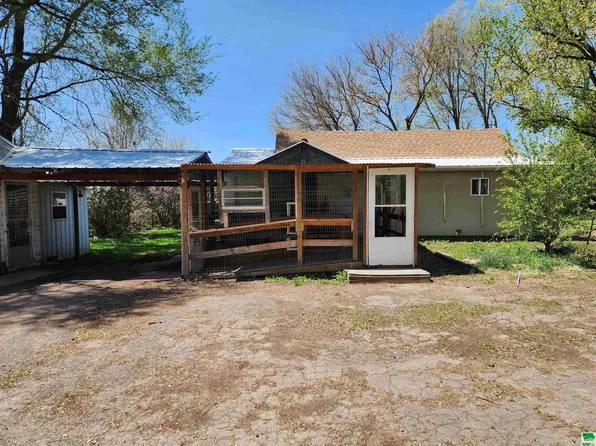 315 Vine St, Jackson, NE 68743