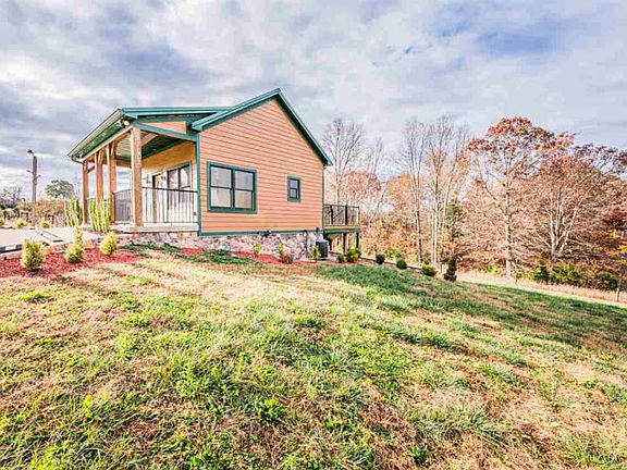 5th image of 1651 Oak Hill Rd