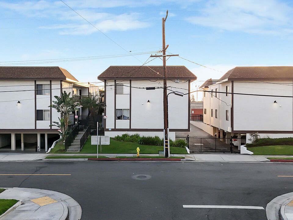 1st image of 17226 Grevillea Ave