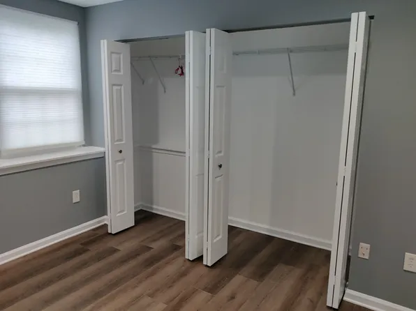 12221 Eagles Nest Ct APT B, Germantown, MD 20874