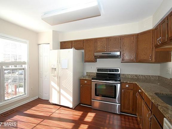 4th image of 12174 Island View Cir
