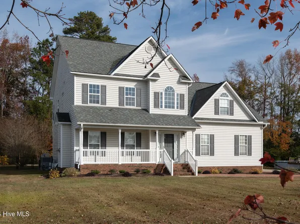 2535 Plumosa Drive, Grimesland, NC 27837