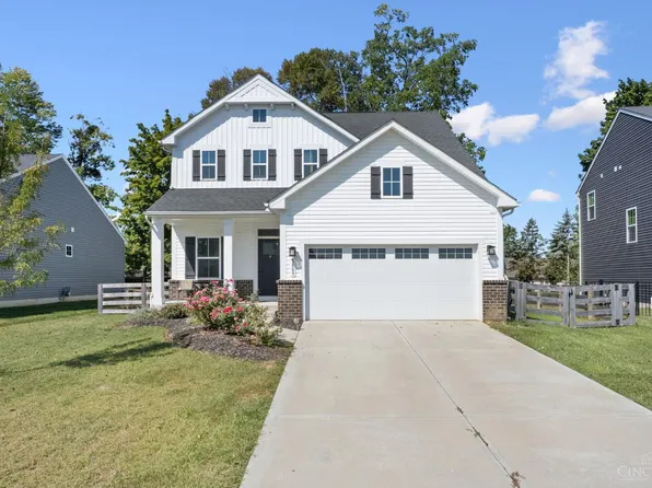 3889 Rosewood Dr, Amelia, OH 45102