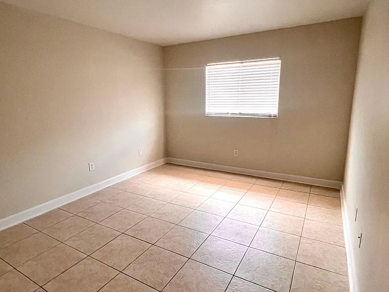 2650 Park Windsor Dr #106 — Photo 7