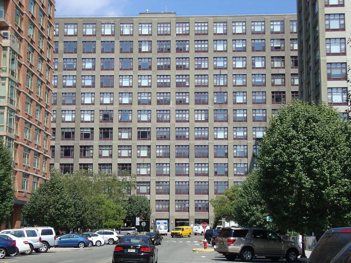 1500 Washington Street — Photo 2