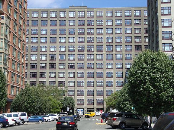 2nd image of 1500 Washington St APT 3V