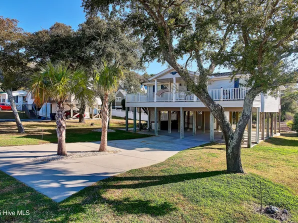 1745 Seagull Way SW, Ocean Isle Beach, NC 28469