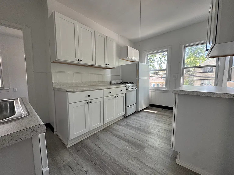 37 Granfield Ave #2 — Photo 4