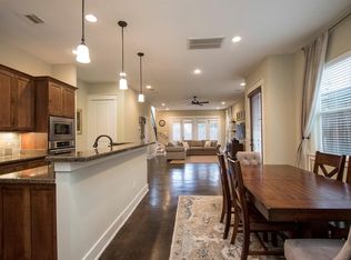 5212 Darling St, Houston, TX 77007