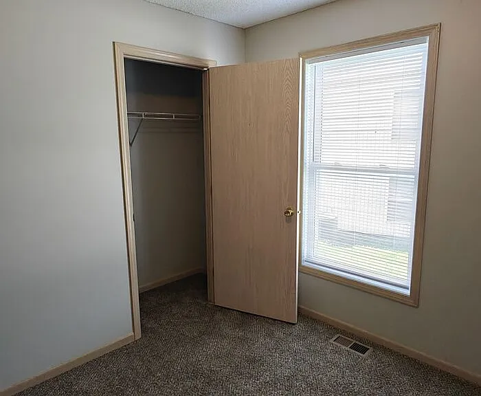 10630 N Locust Ct — Photo 13