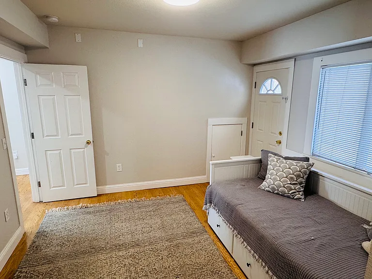 206 Sunnyside Ave #A — Photo 16