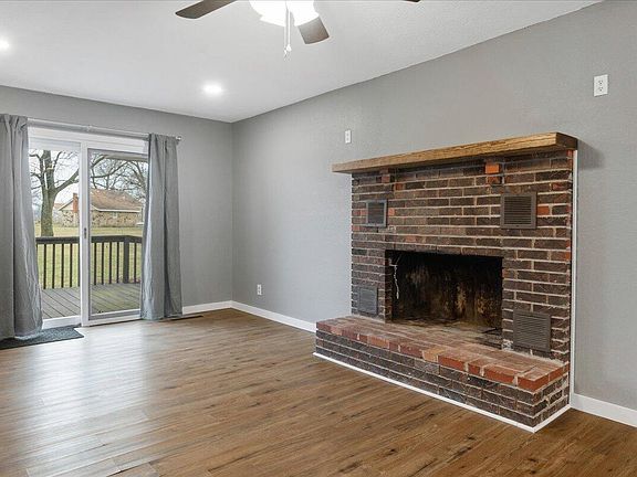 5th image of 84 S Rock Ridge Street