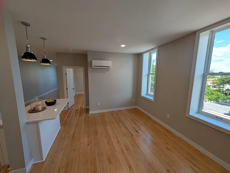 1 N Minnesota St #201 — Photo 9