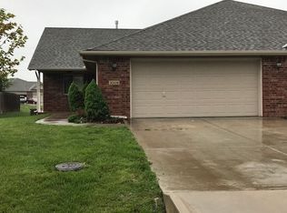 3009 Cottonwood Hill Dr, Newton, KS 67114