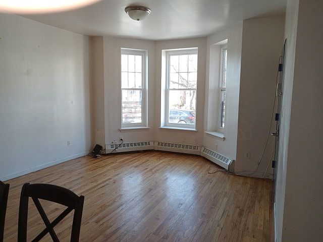 1st image of 743 New Jersey Ave #1