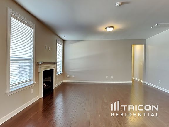 2nd image of 113 Cranbrook Ln