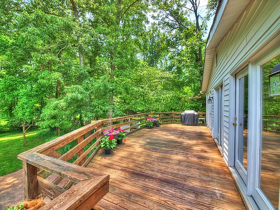 5th image of 3021 Courtland Dr