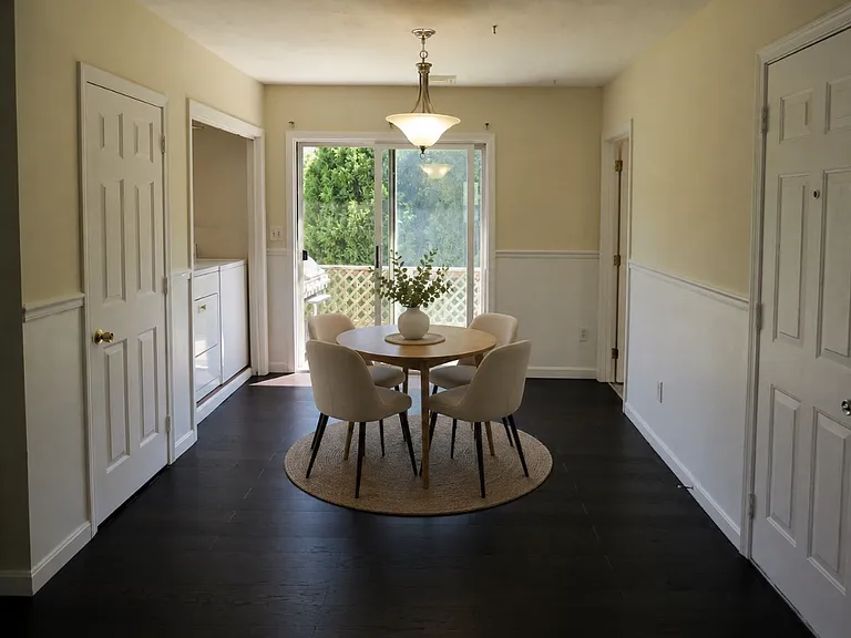 90 Oak St #2 — Photo 8