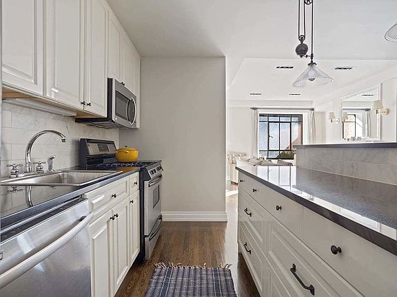 4th image of 46 W 89th St APT 1
