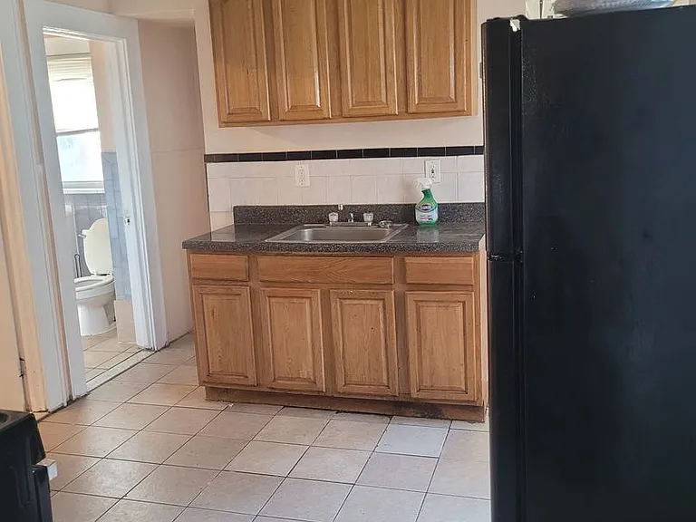 24 Valley St — Photo 10