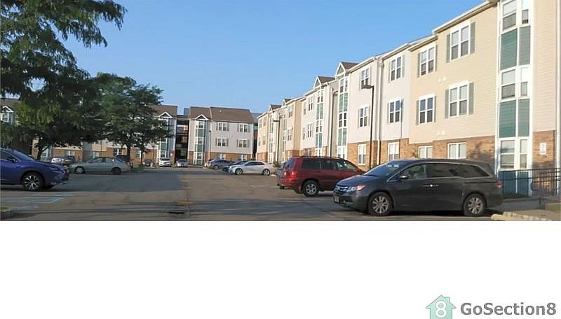 2nd image of 49 12th Ave