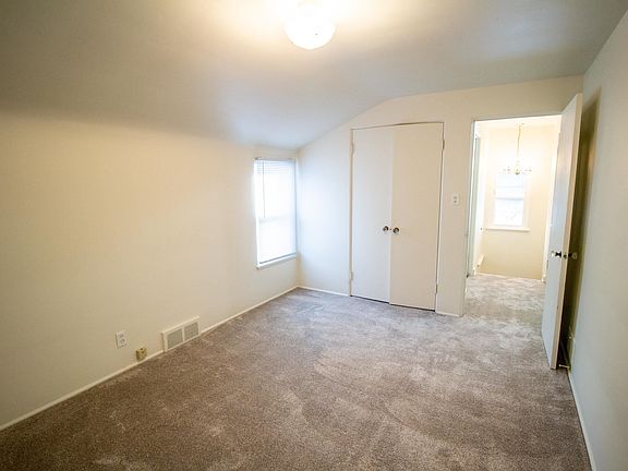 3rd image of 1814 Glendale Ave