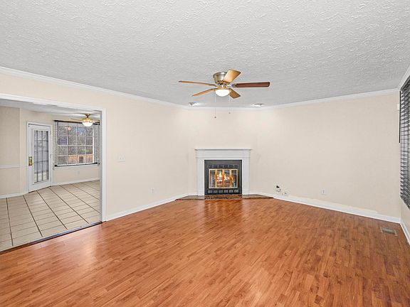 4th image of 1212 Idlewild Pl