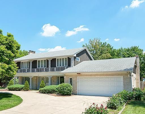 1st image of 350 N Clubview Dr