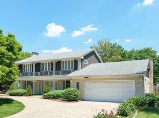 350 N Clubview Dr, Ypsilanti, MI 48197