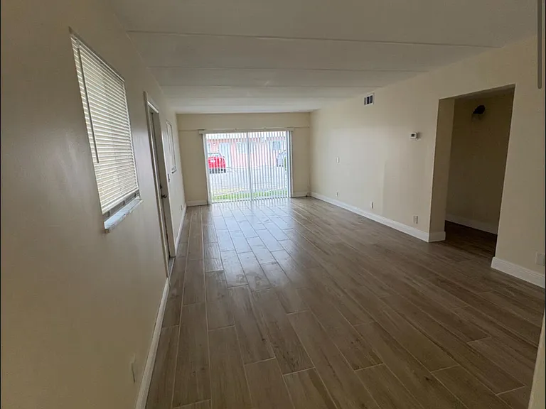 1501 Crescent Cir — Photo 6