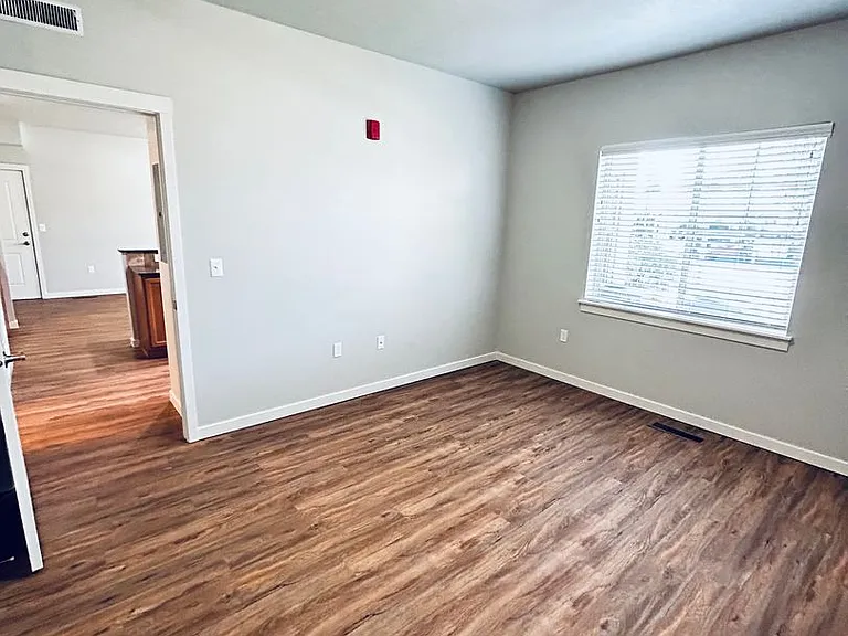 2111 S Accolade Ave — Photo 15