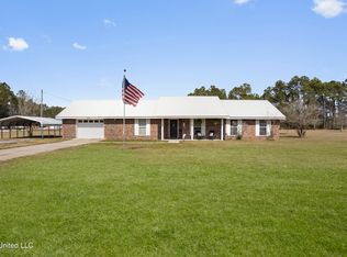 608 Hogan St, Waveland, MS 39576