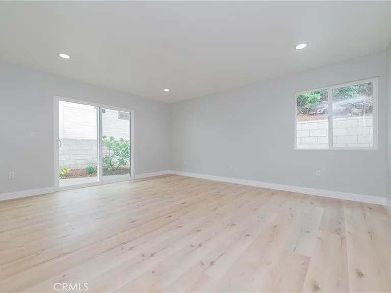 19112 Biddle Dr — Photo 19