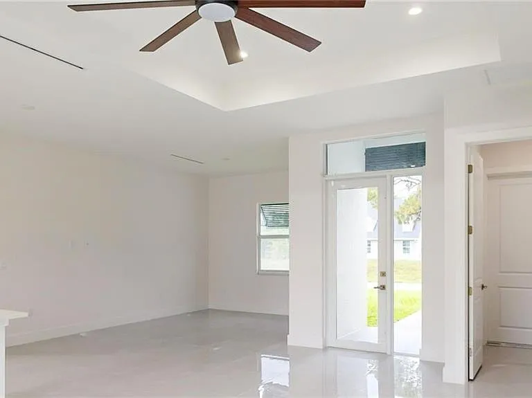 6050 Stratton Rd — Photo 9