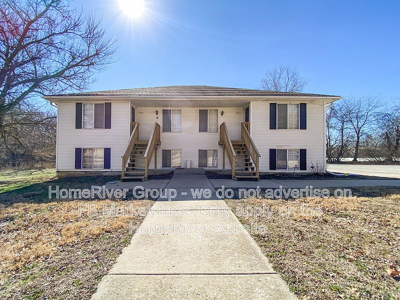 1st image of 700 NE Ball Dr APT A