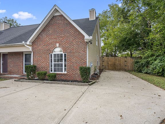 3rd image of 1408 Middleborough Ct