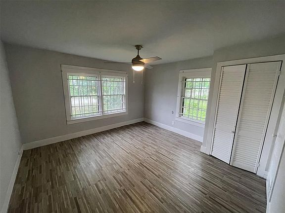 4th image of 5101 Crane St #B