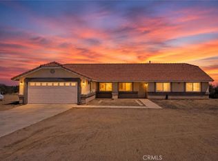 9352 Cedar St, Oak Hills, CA 92344