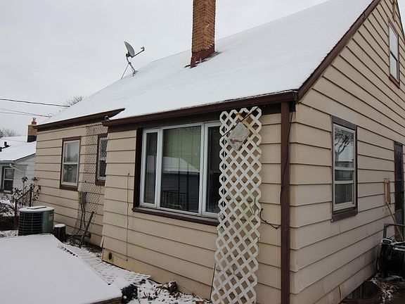 3rd image of 7132 W Thurston Ave