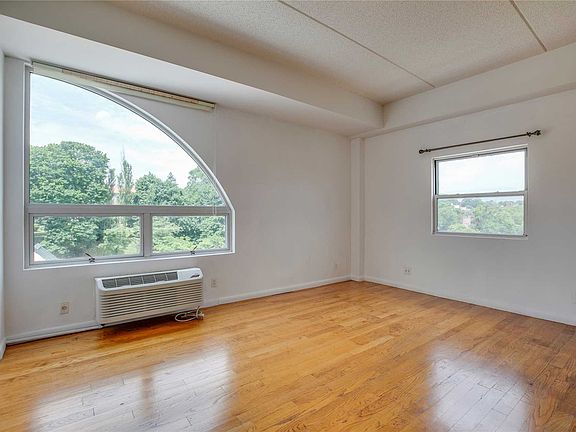 4th image of 17836 Wexford Ter APT 6D