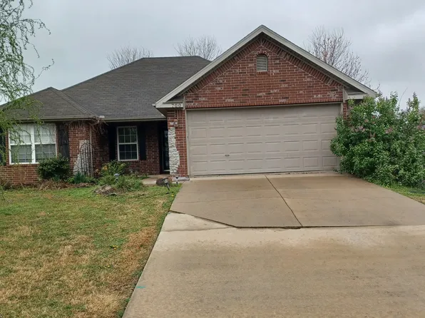 700 SW Castlewood St, Bentonville, AR 72712