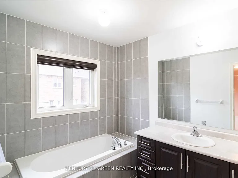 73 Thornbush Blvd — Photo 17