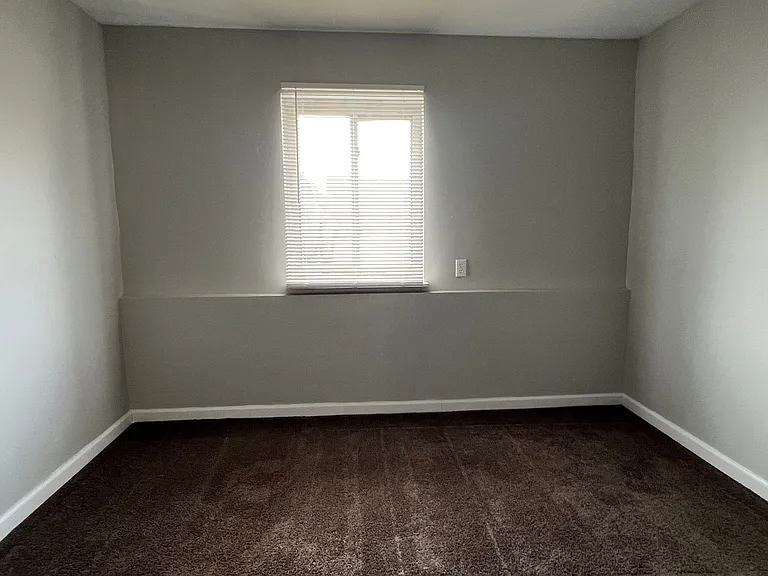 East Ridge Apartments — Photo 9