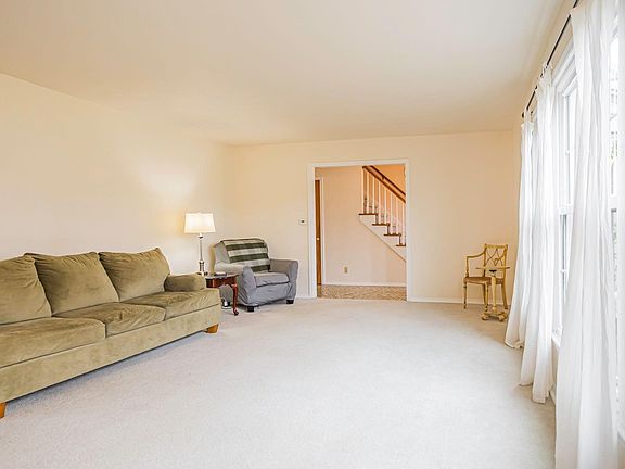 5th image of 4516 N Tillotson Ave
