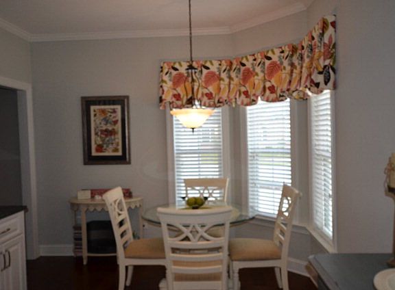 3rd image of 3601 Amberley Dr