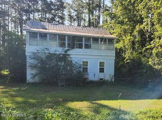 10586 State Highway 304, Bayboro, NC 28515